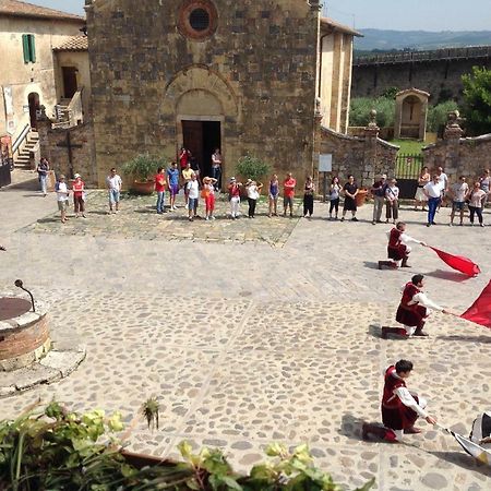 B&B In Piazza Monteriggioni Exterior foto